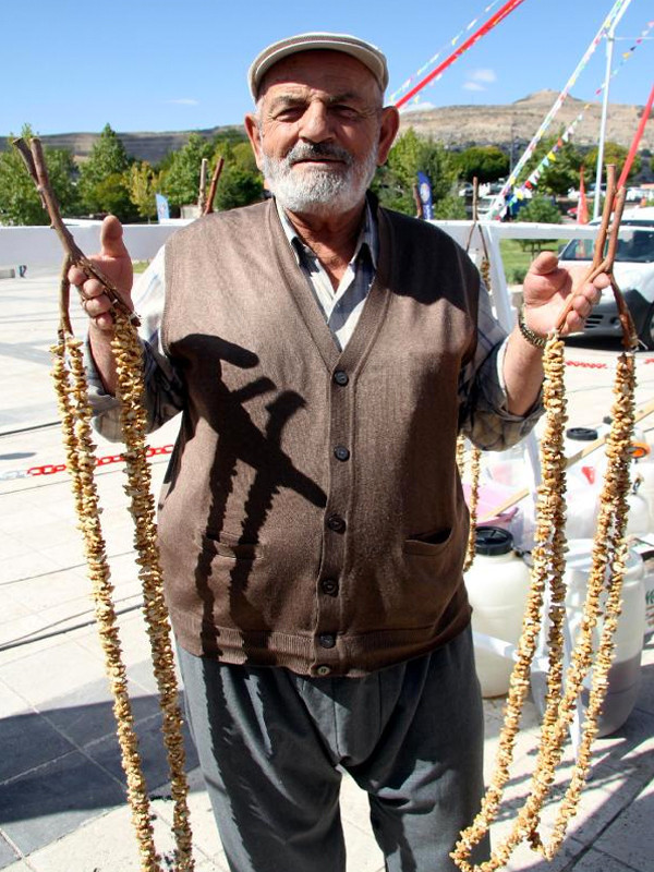 Kilosu 70 TL'den sunulan 300 yıllık tatlı: Kedi bacağı - Resim: 4