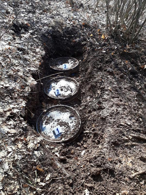 Yüzlerce kilo bulundu hepsini toprağa gömmüşler! - Resim: 4