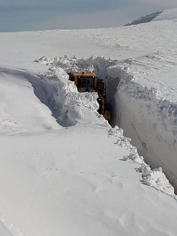 Askeri üs bölgesinin yolunu böyle açtılar! - Resim: 1