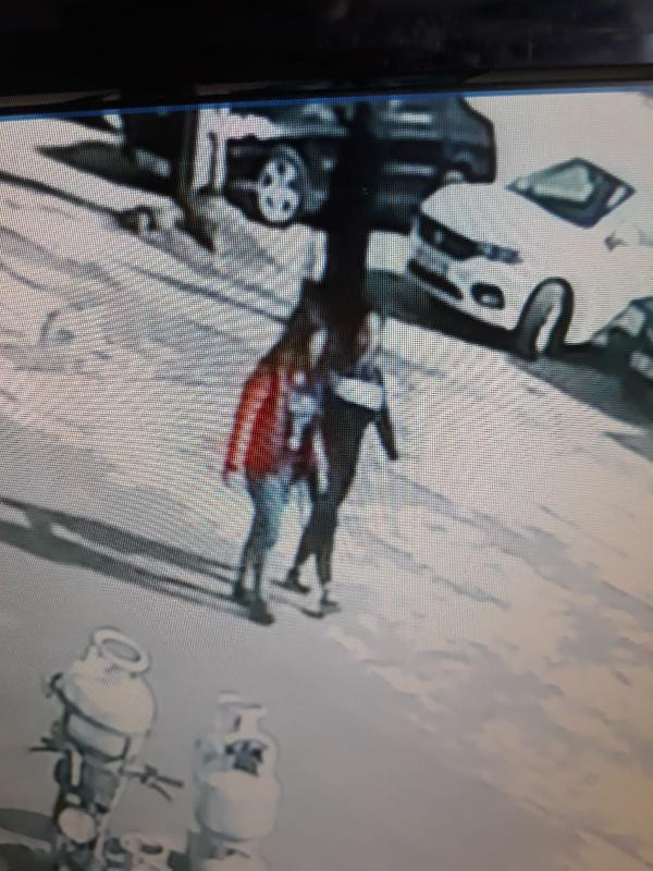 Kızları eve kapatmışlar! Polis operasyon düzenledi - Resim: 4