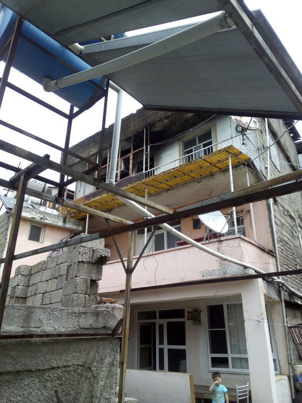 Lanet olsun senin gibi kocaya! Kaynanasının evine molotof attı - Resim: 4