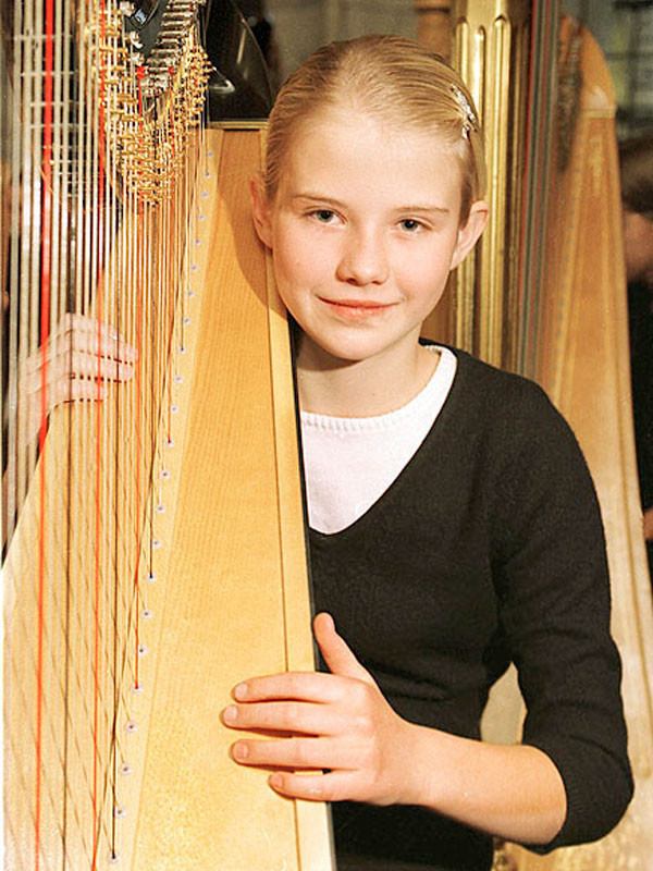 Kocası bana tecavüz ederken karısı yanındaydı ve ona yardım etti... - Resim: 1