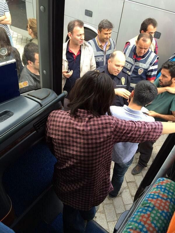 Soma'da avukatlara ters kelepçeli gözaltı  - Resim: 3