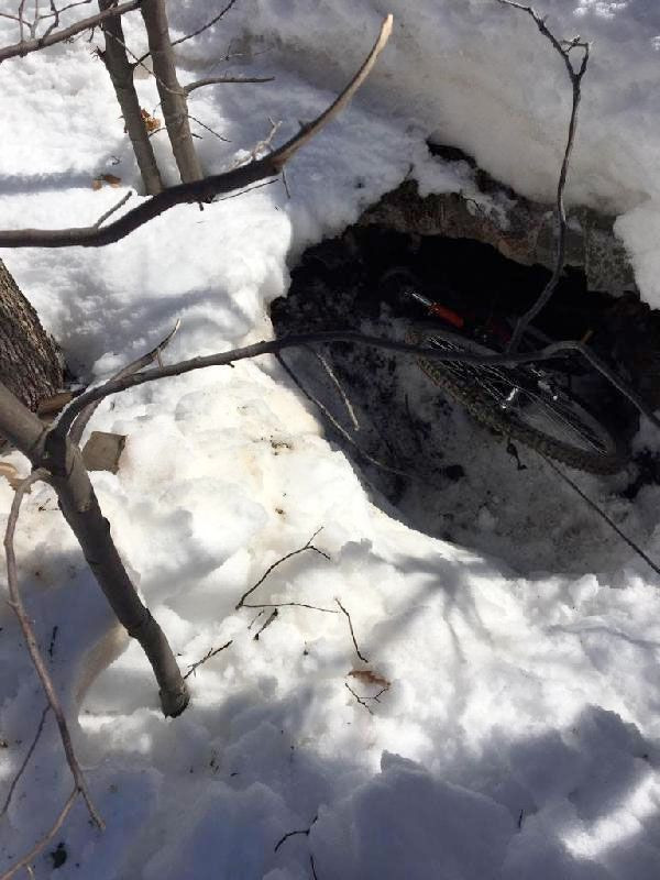 Siirt Pervari'de 7 odalı sığınak bulundu iki dağ bisikleti de var - Resim: 4