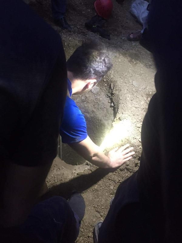 İstanbul'da düştüğü çukurdan çıkarılan çocuk hayatını kaybetti - Resim: 3