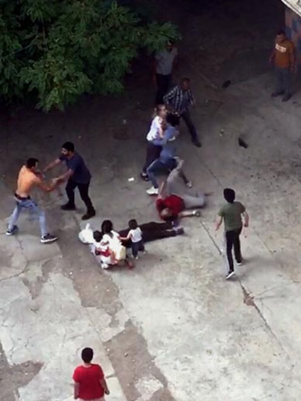 Ağrı'da çocukların kavgasına aileler de karıştı 1 ölü 4 yaralı - Resim: 4