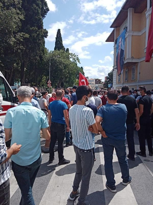 Bakırköy Belediyesi önünde pazarcılar kapanan semt pazarı için eylem yaptı - Resim: 4