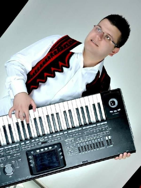 Genç müzisyen Berkay Büyük kanserle mücadele ediyordu koronavirüse yenildi - Resim: 1