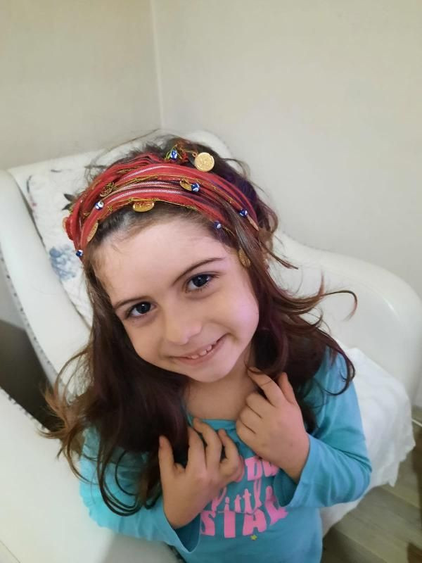 Rize'de lösemi hastası 6 yaşındaki Elisa, koronavirüse yenildi - Resim: 2