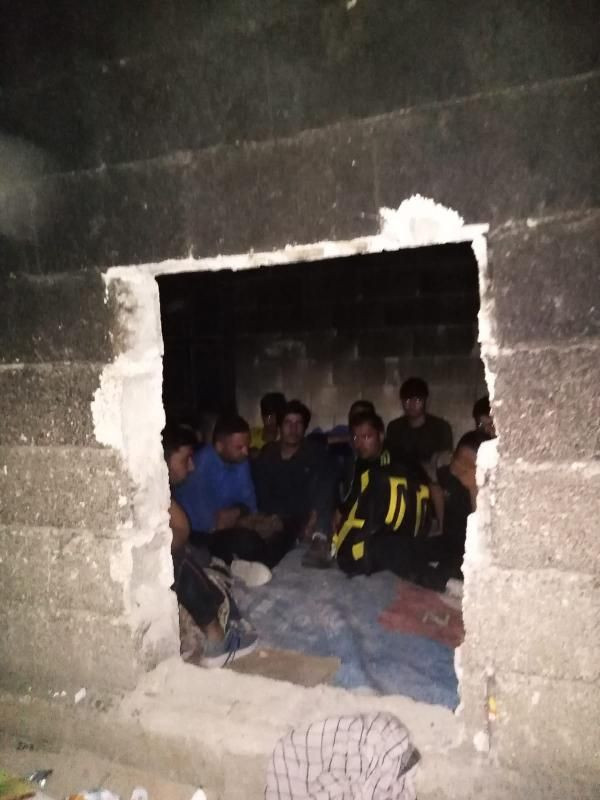 Van'da helikopter destekli kaçak göçmen operasyonu! 48 kişi yakalandı - Resim: 3