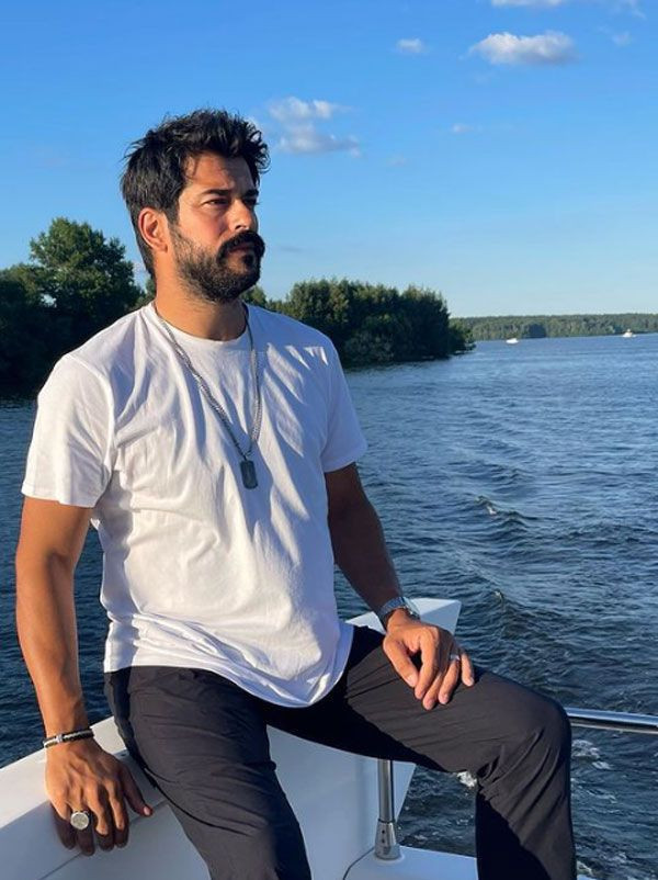 Burak Özçivit'te o kervana katıldı! Yeni tutkusu "Sende mi Burak" dedirtti - Resim: 2