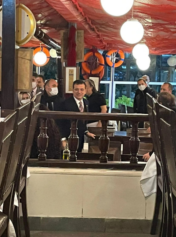 'Ekrem İmamoğlu balık keyfi yaptı' denilmişti Sarıyer'deki Balıkçı'nın sahibi gerçeği açıkladı - Resim: 0