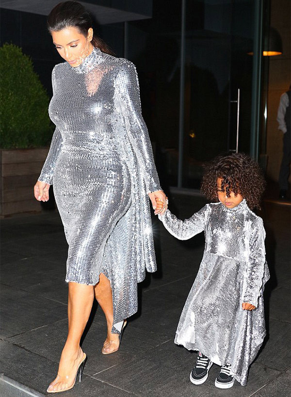 Kıyafetiyle dalga geçtiler! Ünlü isim 'yok artık' dedirtti - Resim: 1