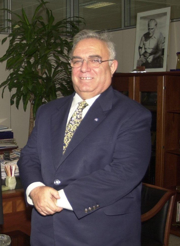 Duayen gazeteci Kenan Akın hayatını hayatını kaybetti - Resim: 0