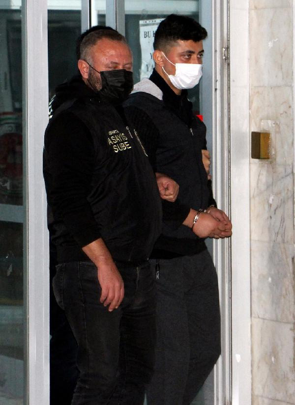 Isparta'da genç kızı göğsünden bıçakladı! 35- 40 dakika beklendikten sonra... - Resim: 3