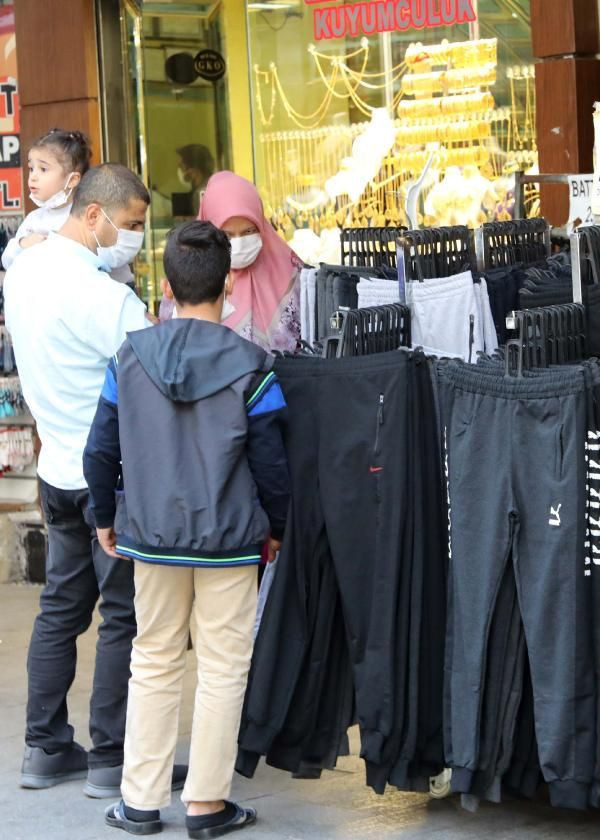 Ne maske ne mesafe! Vaka sayısının arttığı Gaziantep'ten pes dedirten görüntüler - Resim: 4