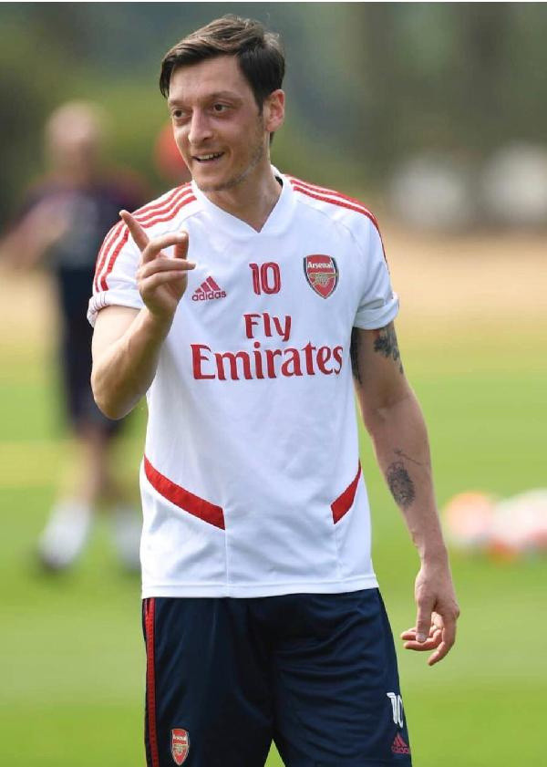 Mesut Özil Fenerbahçe'nin teklifine 'evet' diyecek - Resim: 0