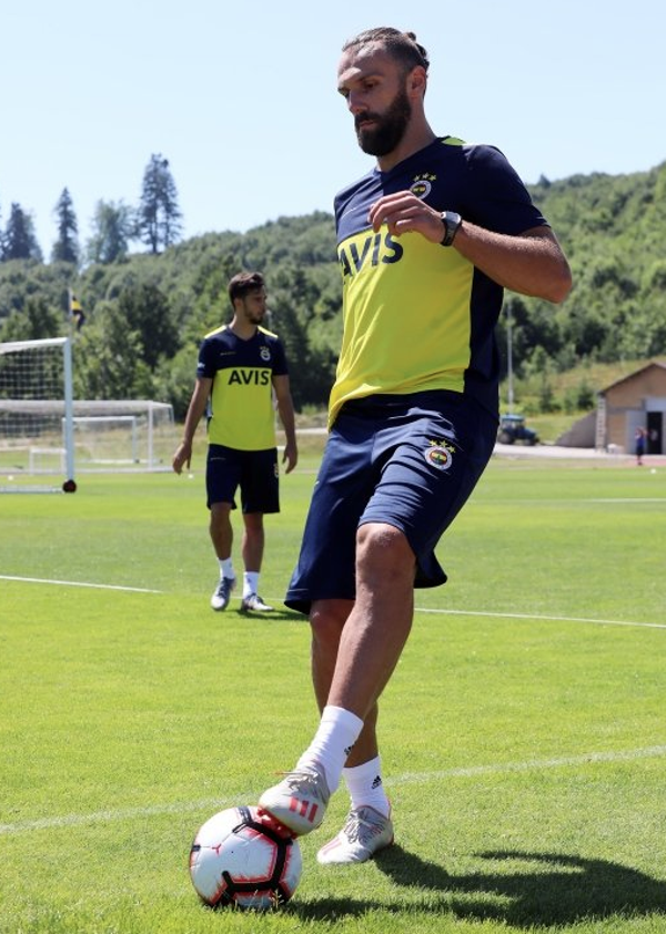 Fenerbahçe Vedat Muriç'in serbest kalma bedelini belirledi! Çılgın rakama bakın - Resim: 1