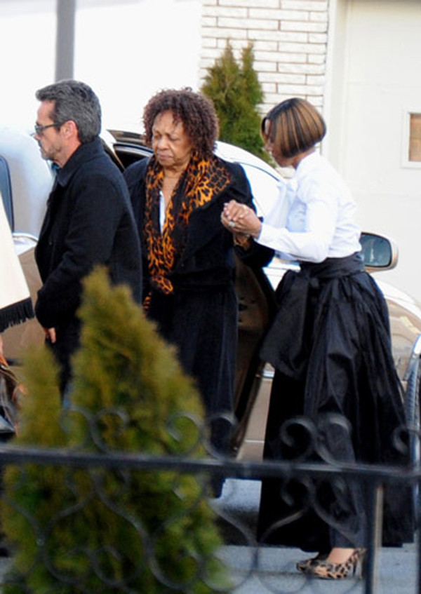 Ünlü sanatçının cenaze töreni - Resim: 1