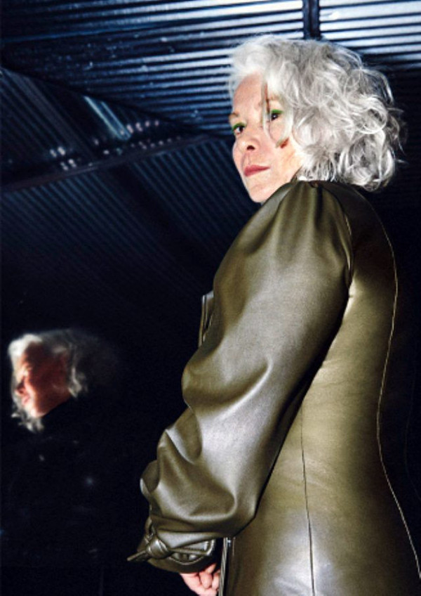 İstanbullu Gelin'in Esma Sultan'ı İpek Bilgin verdiği pozlarla şaşırttı!