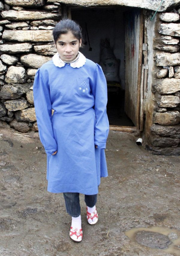 Yürekleri sızlatan Melek yine terlikle gitti - Resim: 4