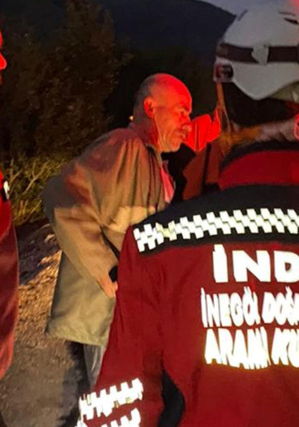 Dünya Bursalı bu adamı konuşuyor! Manşetlere haber oldu: Kendisini arayan adam - Resim: 0