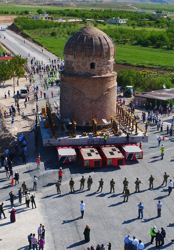 Hasankeyf'ten müthiş bir görüntü türbe ayaklanıp gitti - Resim: 2