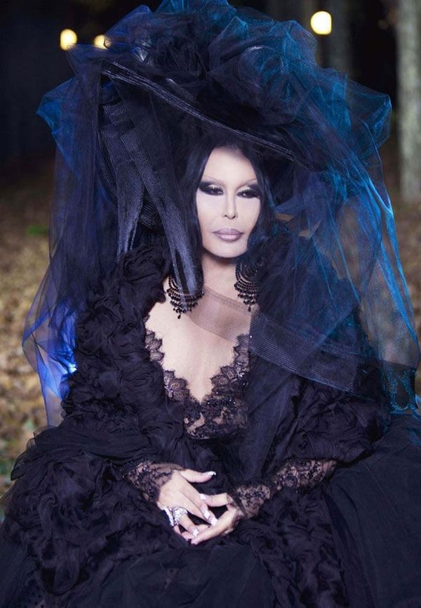 Diva'nın sahnesine madenden hediye geldi! Herkesi şok eden hediyeyi kasasına sakladı - Resim: 2