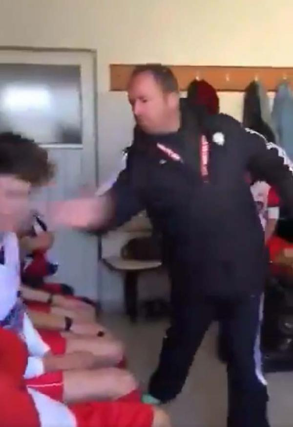 Kayseri'de futbolcuları sıra dayağından geçiren Halit Kurt'tan ilginç savunma - Resim: 1