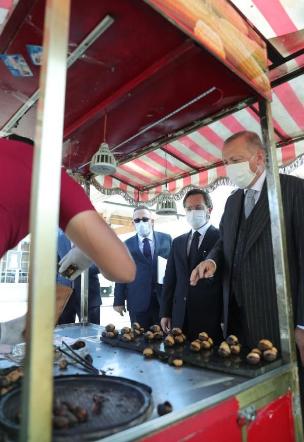 Beşiktaş'ta yürüyüşe çıkan Erdoğan, kestane satın aldı! Yaptığıyla mest etti - Resim: 3