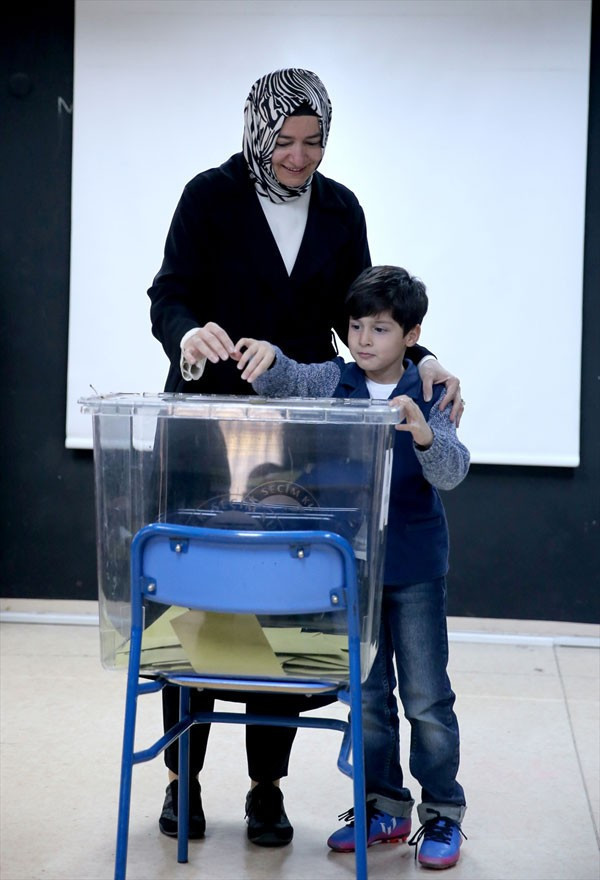 Fatma Betül Sayan Kaya'nın çocuklarına bakın! - Resim: 3
