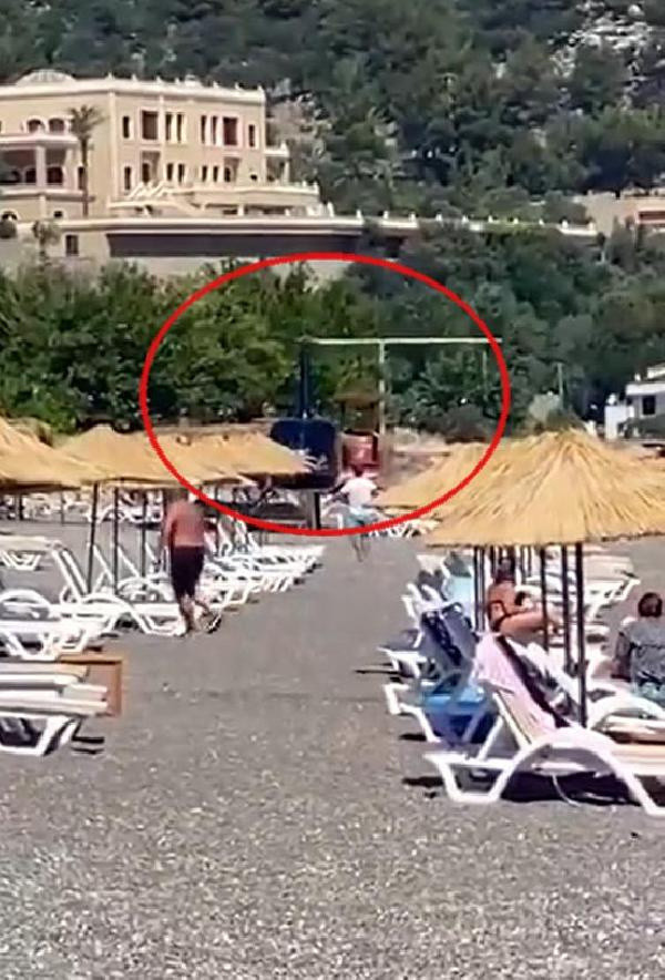 Marmaris'te helikopterin indiği plajdaki işletmeciler: Bir tane toz bile kalkmadı - Resim: 0