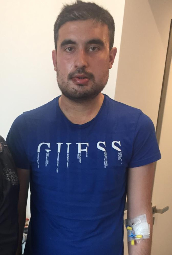 İzmir'de halatın ucundaki kanca çenesini parçalara ayırdı! Operasyon 4 saat sürdü - Resim: 0