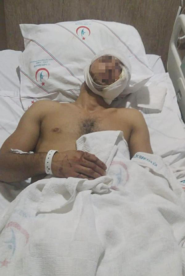 Sevgilisini torbacının evinde yarı çıplak bastı ortalık fena karıştı - Resim: 3