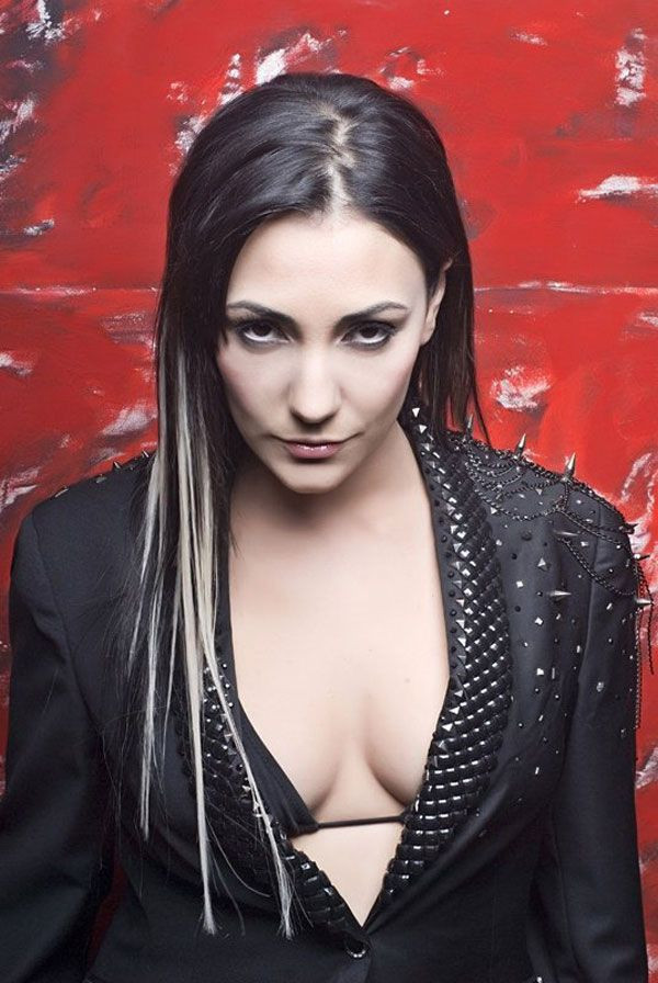 Bir dönemin efsane Rock yıldızı Özlem Tekin köye yerleşti son halini gören tanıyamıyor - Resim: 3