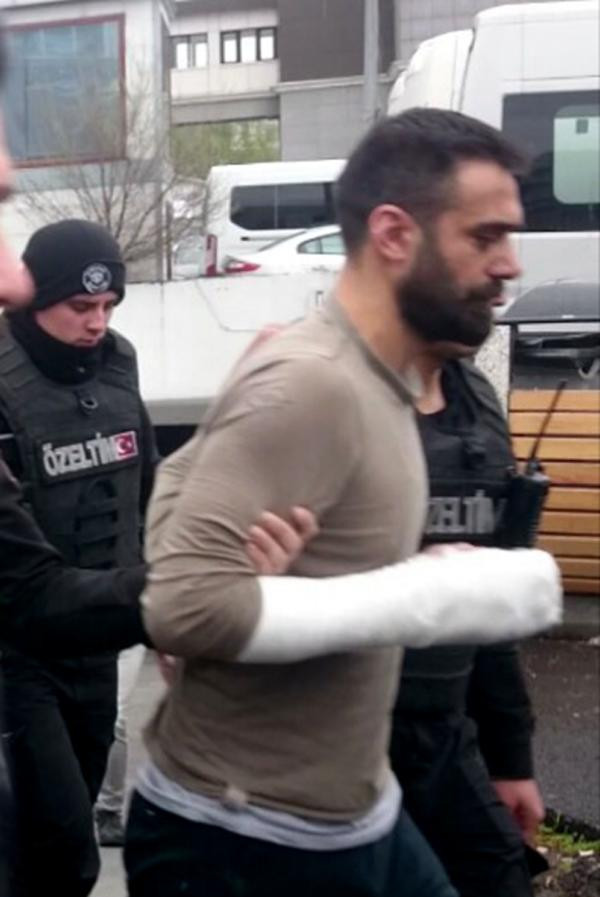 Ünlü oyuncu Adnan Koç ve kardeşleri gözaltında! - Resim: 2