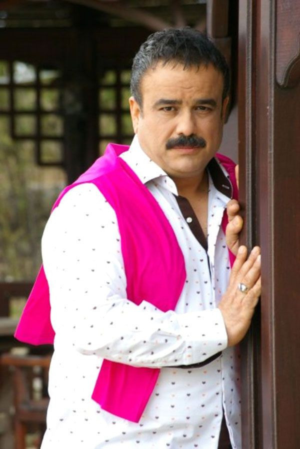 Bülent Serttaş'ın denizde stand up paddle'la imtihanı görenleri kahkahalara boğdu! - Resim: 2