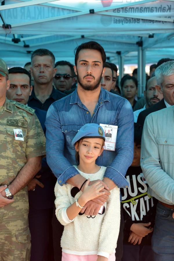 Kahramanmaraş şehidini uğurladı: Aşkım düğünün çok kalabalık - Resim: 0