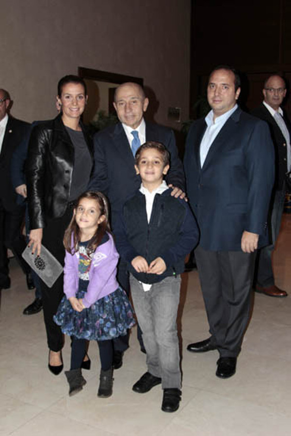 Batuhan Özdemir kimdir Nihat Özdemir'in oğlu gözaltına alındı - Resim: 0