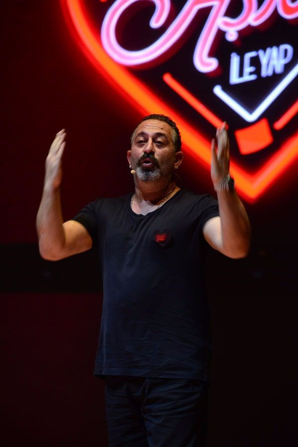 Kemal'den Cem Yılmaz'a: "Baba sende Aleyna’nın telefonu var mı?" - Resim: 1