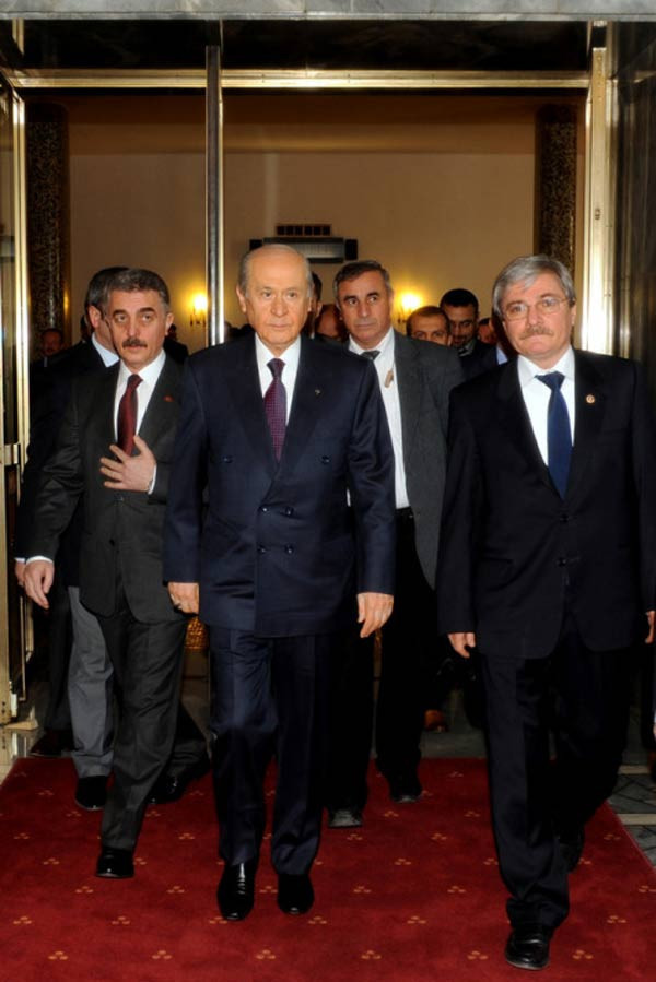 Bahçeli bir konuştu pir konuştu! - Resim: 1