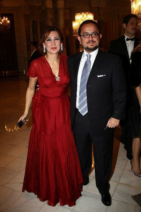 Ali Sabancı ve Vuslat Doğan Sabancı hayati tehlikeyi atlattı ama! 9-10 ameliyat daha olması lazım - Resim: 1