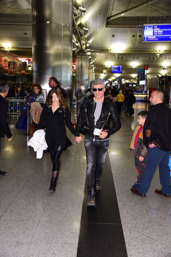 Hamile sevgilisiyle ilk kez el ele!  - Resim: 1