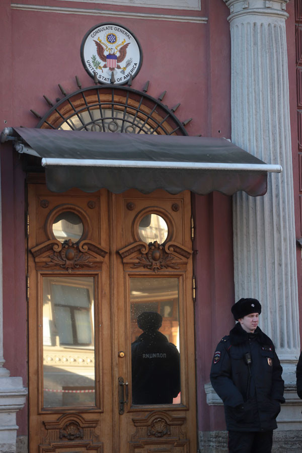 Ajan krizi büyüyor! Rusya ABD diplomatlarını böyle kovdu! - Resim: 3