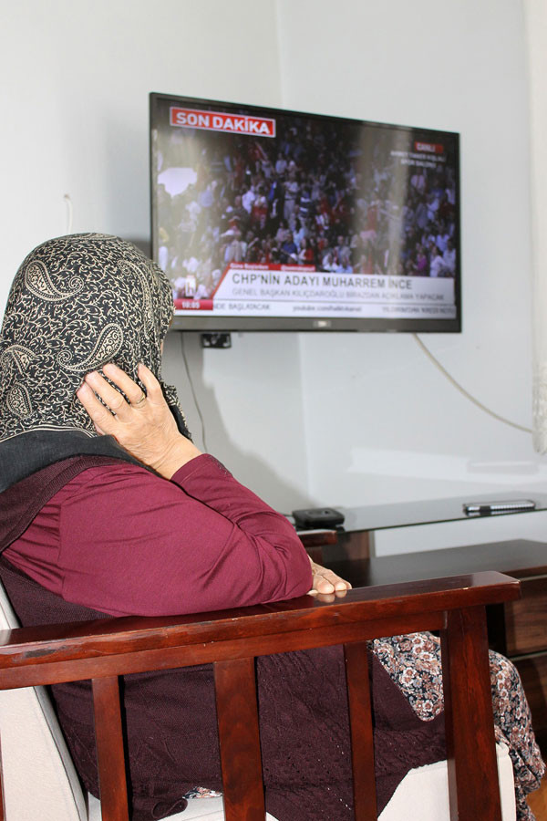 Muharrem İnce'nin annesi oğlunu böyle izledi! İlk sözleri... - Resim: 4