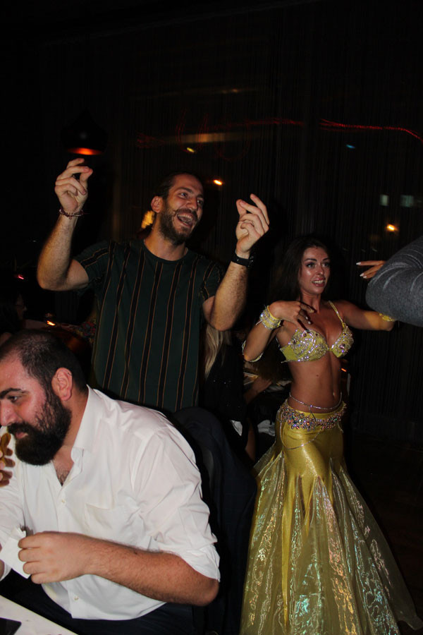 Survivor şampiyonu Ogeday dansözleri kıramadı - Resim: 3