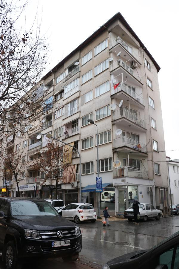 Topuklu ayakkabı giydi ruhsat alamadı komşularına saydı sövdü - Resim: 4