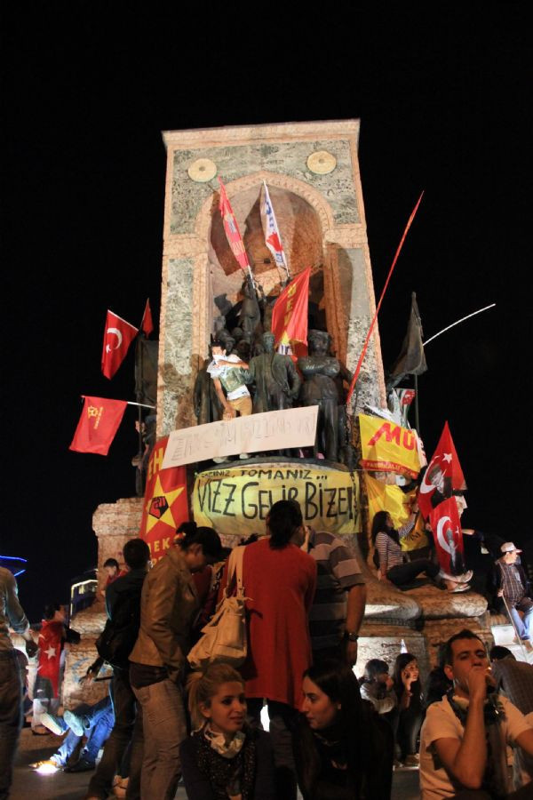 Gezi Parkı'ndan renkli kareler - Resim: 4