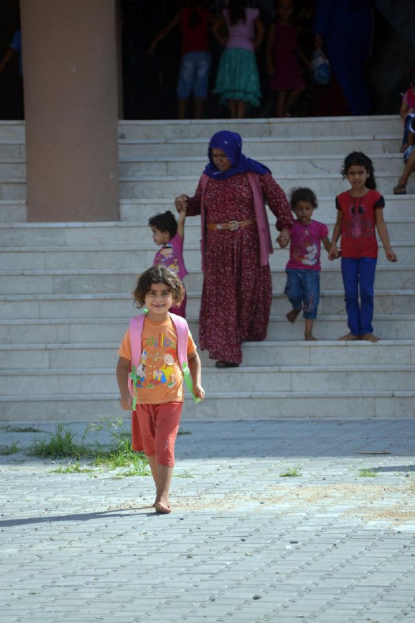 Kudret Beşenk çıplak ayakla okula başladı - Resim: 1