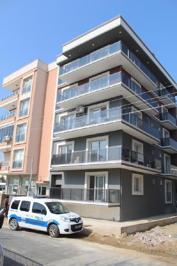 İzmir'de asansör kabininde feci kaza - Resim: 4